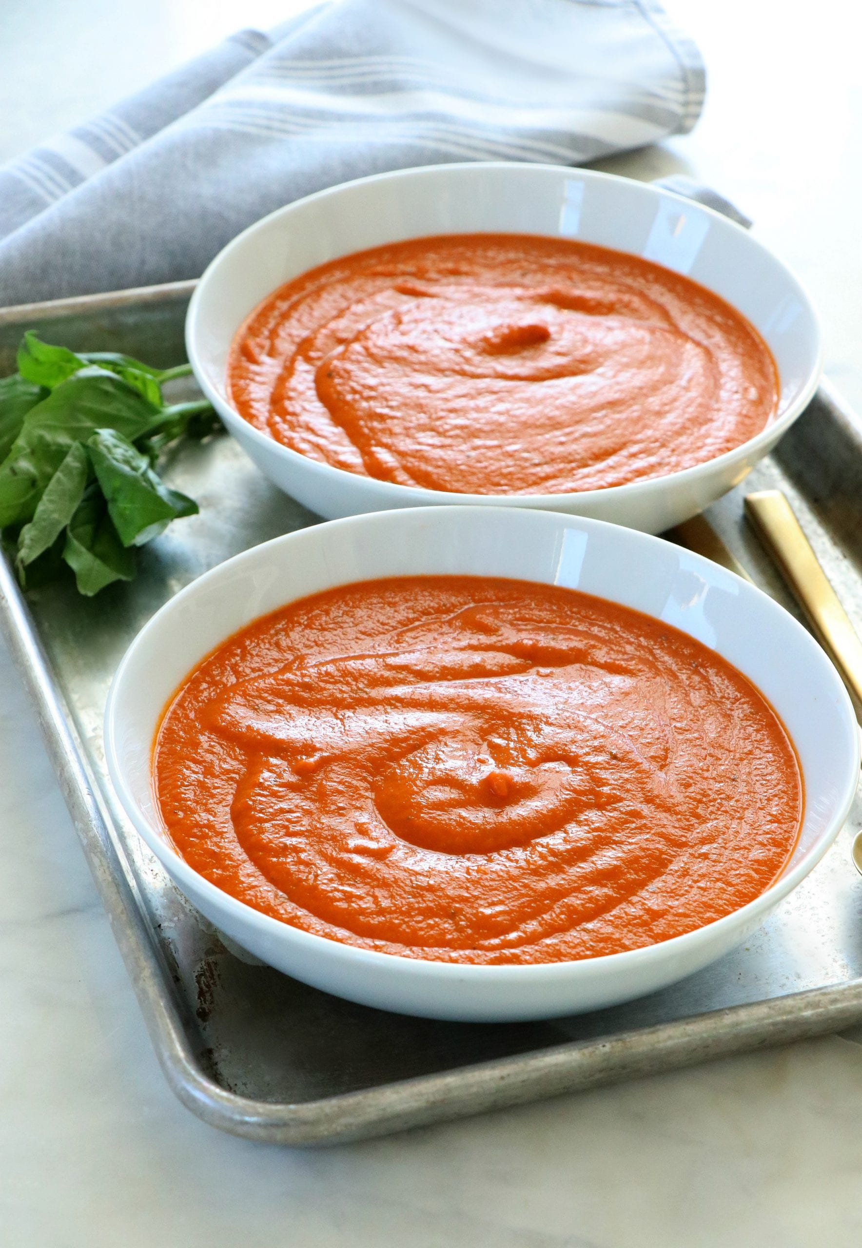 Vegan Roasted Tomato Basil Soup