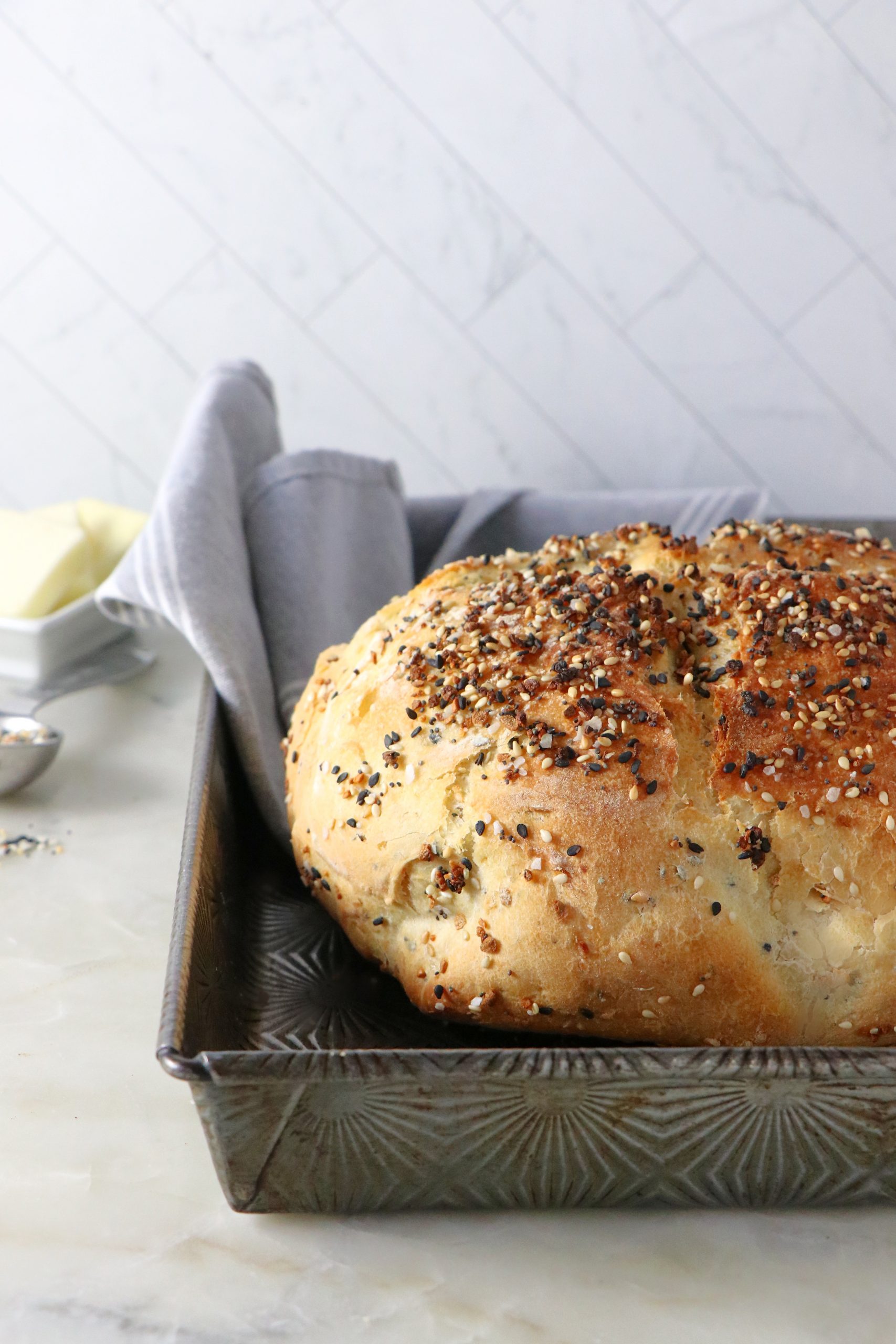 No-Knead Everything Bagel Bread – Leite's Culinaria