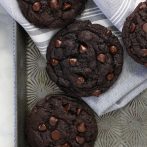 1 Bowl Vegan Triple Chocolate Chip Cookies