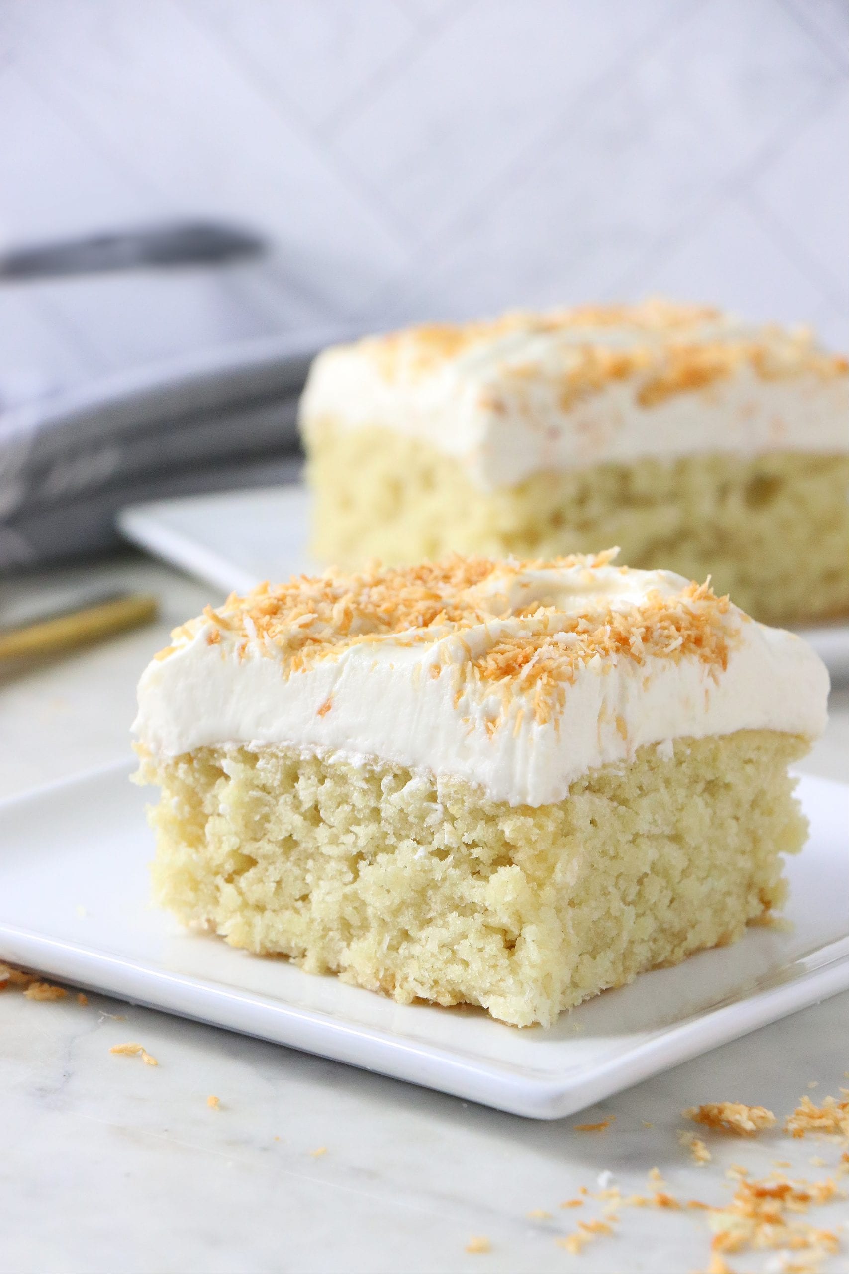 1 Bowl Vegan Coconut Cake with Cream Cheese Frosting
