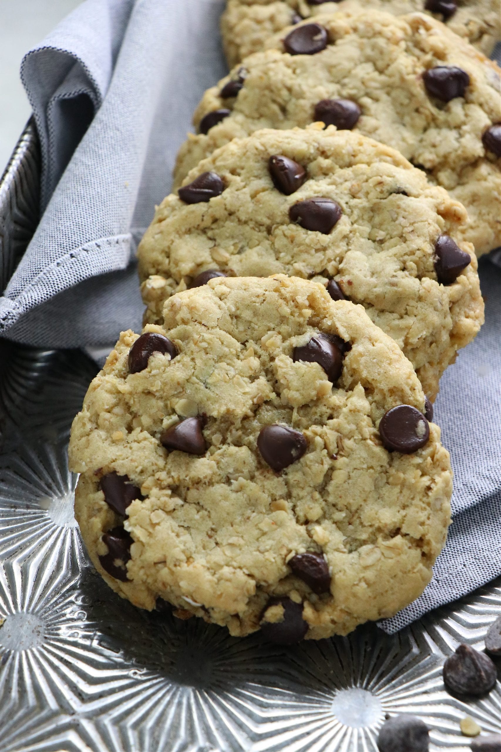1 Bowl Vegan Chocolate Oatmeal Cookies (quick oats)