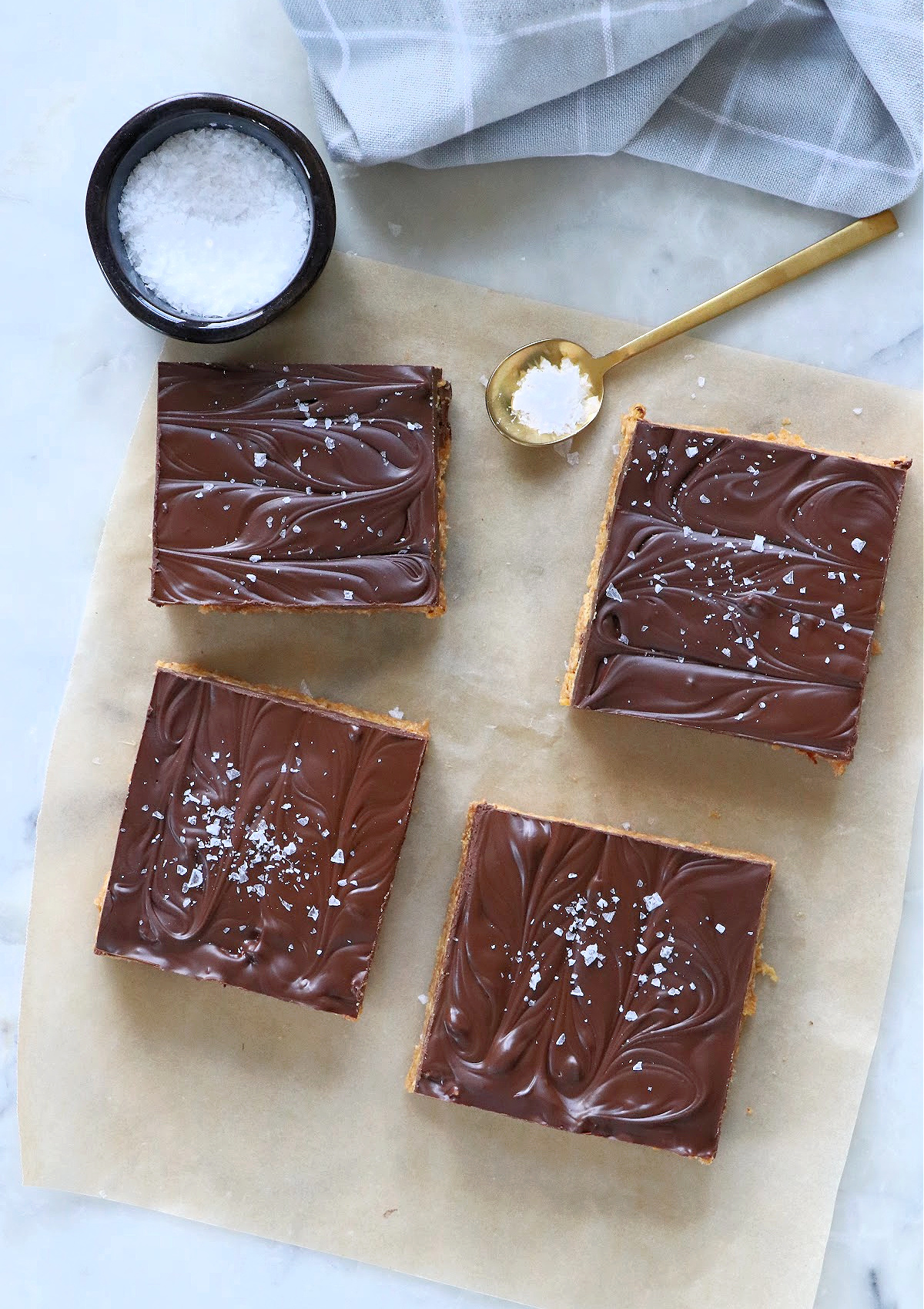 No Bake Healthy Salted Butterfinger Bars - Labeless Nutrition