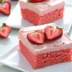 1 Bowl Vegan Strawberry Sheet Cake